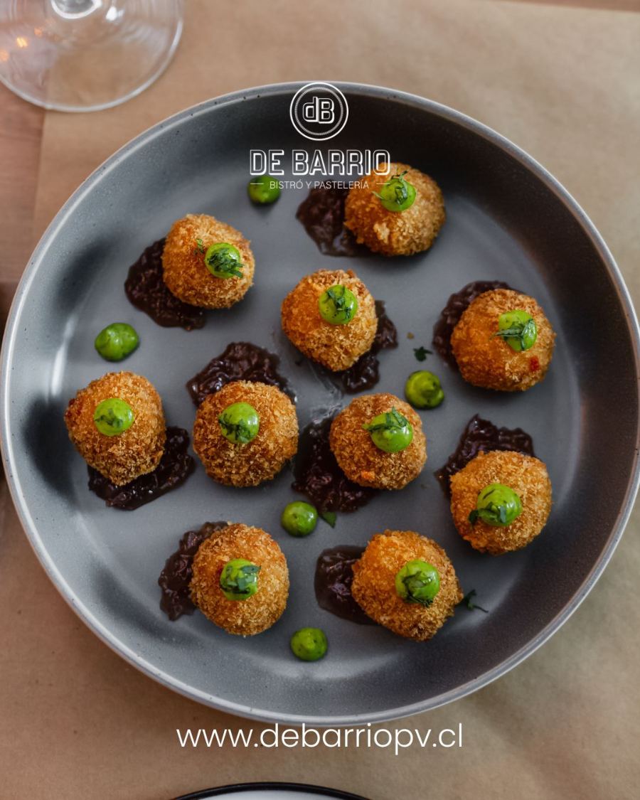 Croquetas con salsa